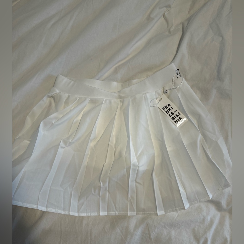 Frankie’s Bikinis windy tennis skirt white